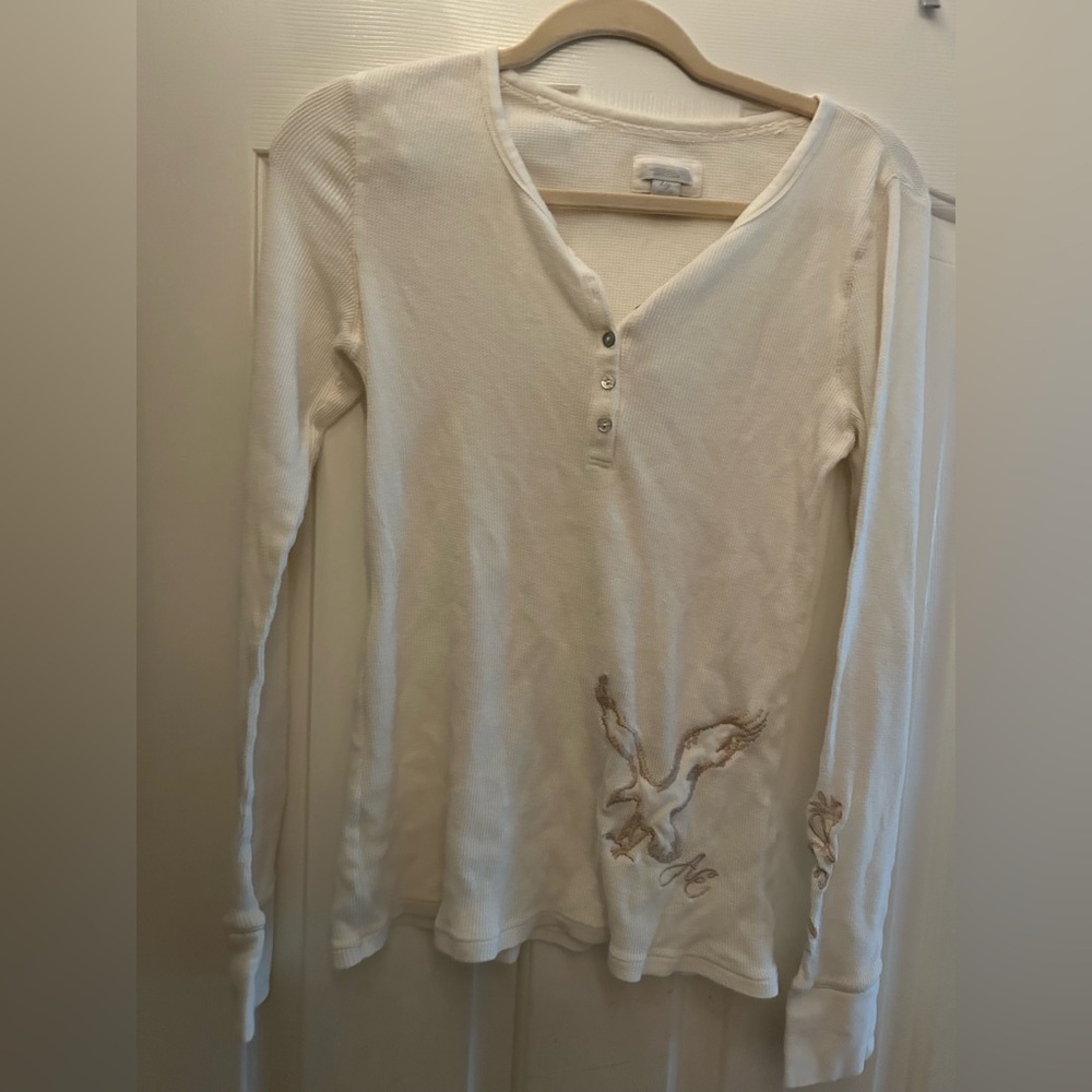 American Eagle Outfitters Cream Long Sleeve Tee
